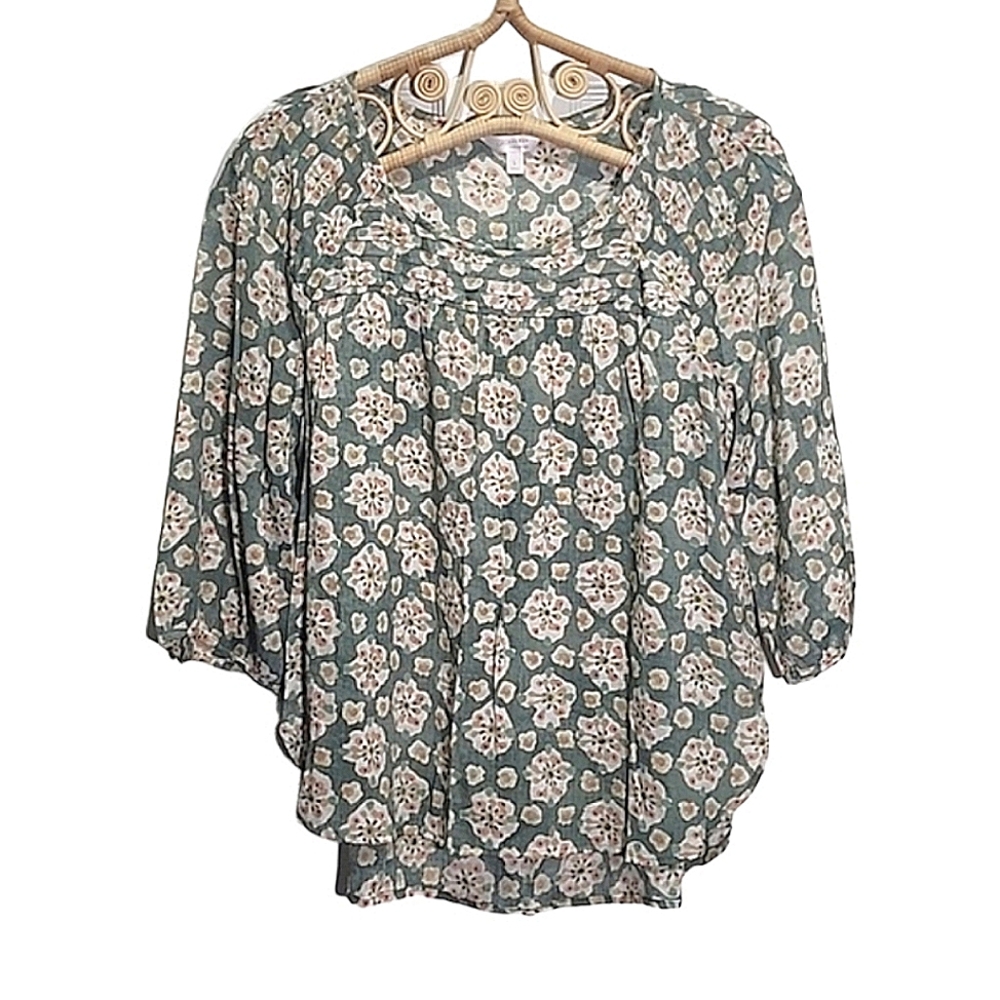 ⭐️Laurn Conrad floral print top size L